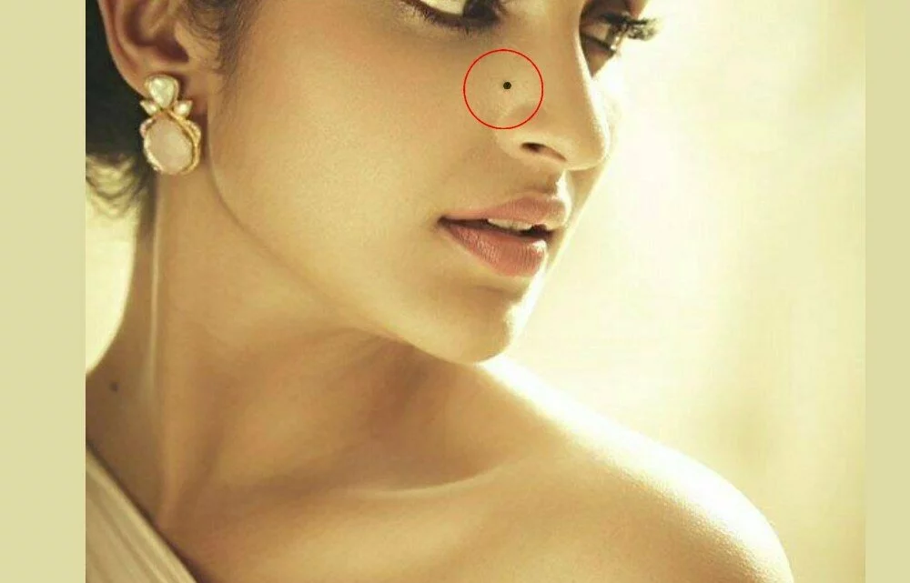 4 Bollywood Actresses Famous For Having A Mole On Their Face That Makes Them Look More Beautiful