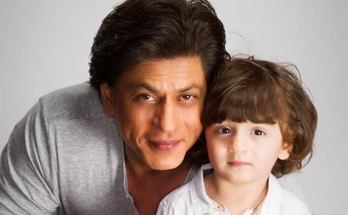 VIDEOS: Shah Rukh Khan & Son AbRam’s Kickass Performance At “I For India” Concert